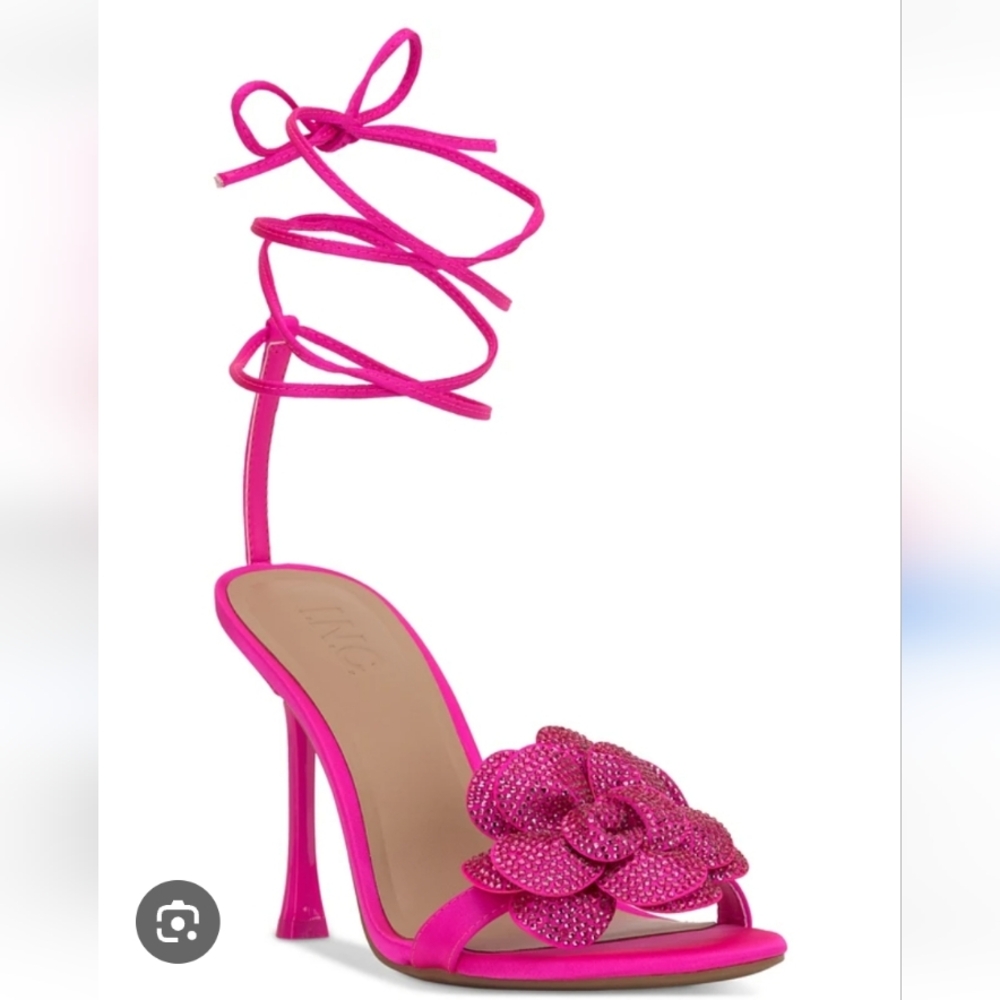Sandals with flower